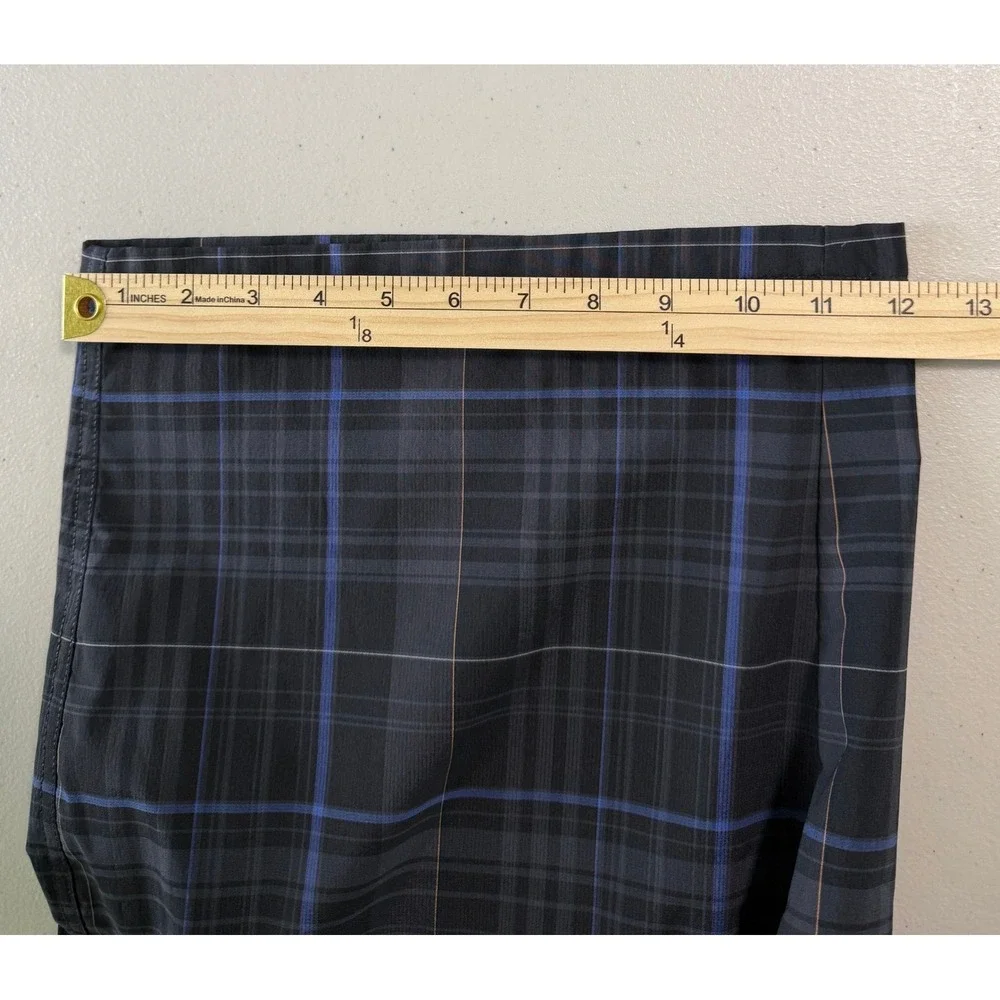 Kirkland Signature Mens Plaid Golf Shorts Blue Black Size 34 Stretch Performance